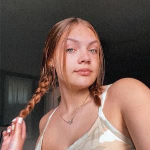 Meet your Posher, Natalia